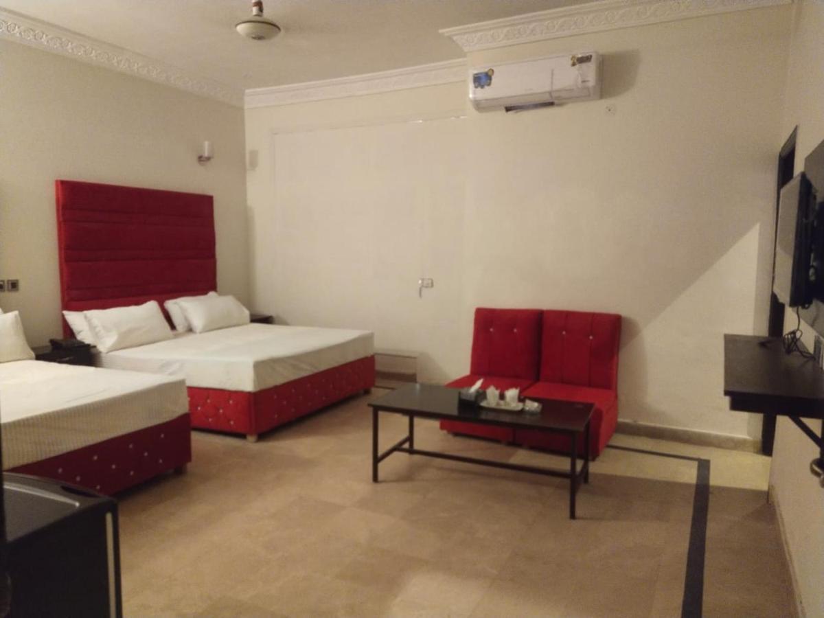 Hotel Royal Grand Lahore Extérieur photo